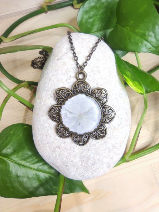 Pendentif forme fleur Hortensia Gwen