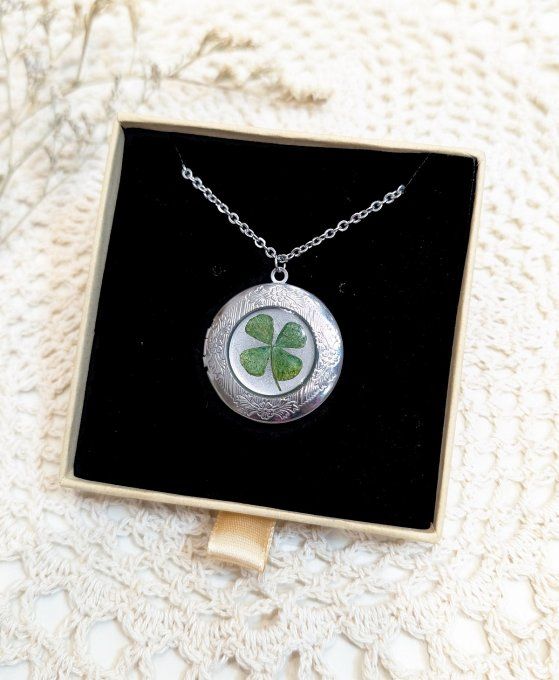 Pendentif médaillon AI A porte-photo Trèfle Chance