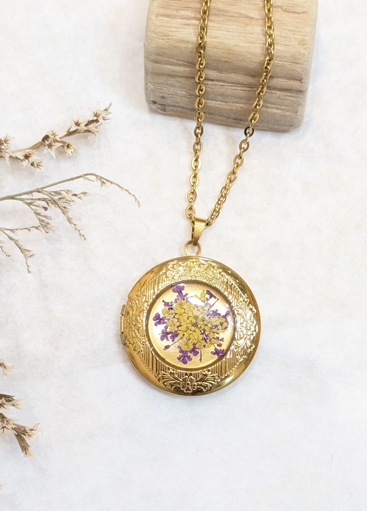 Pendentif médaillon AI OR porte-photo fleur de dentelle Délia