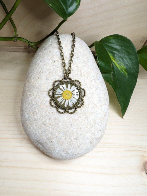 Pendentif sautoir fleur de Pâquerette Zara