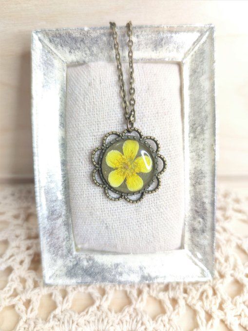 Pendentif bouton d'or Dory